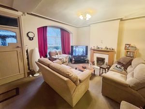 Lounge- click for photo gallery
